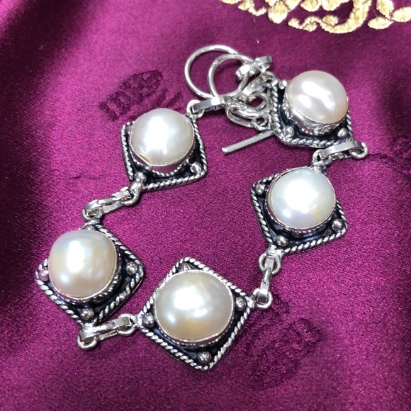 Biwa Pearl Bracelet - Picture 2 of 4